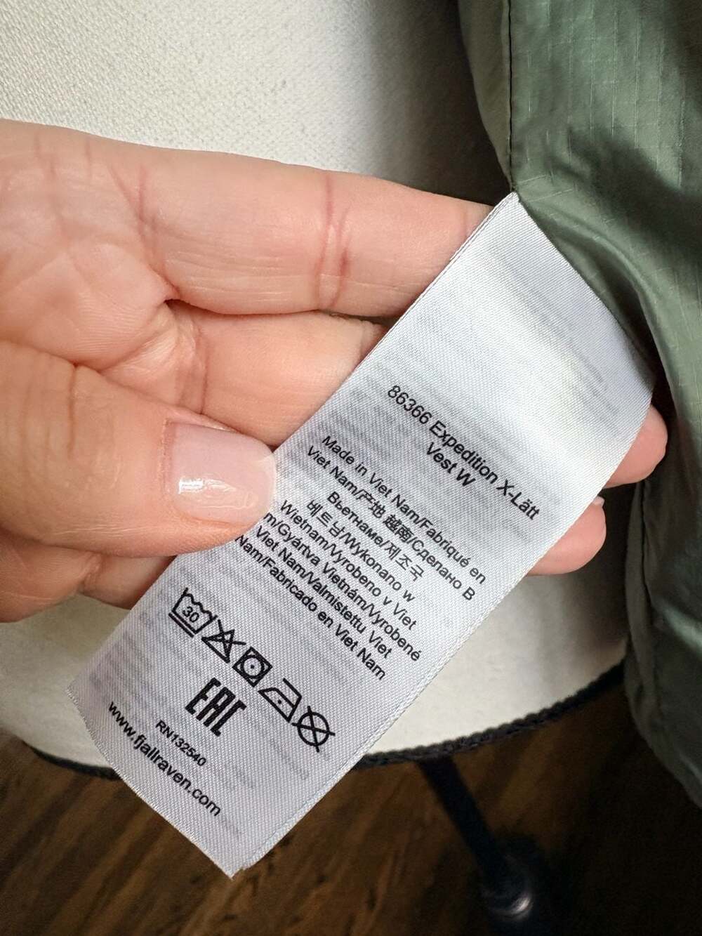 Fjallraven Expedition X-Latt Insulated Sage Green Puffer Vest Womens Small - Picture 8 of 13